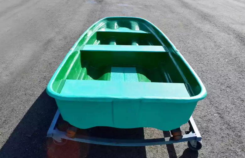 Стеклопластиковая лодка Старт (тримаран) в Воронеже