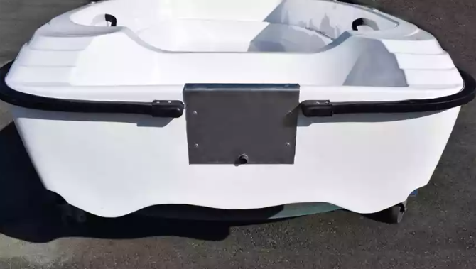 Стеклопластиковая лодка Пингвин (тримаран) в Воронеже