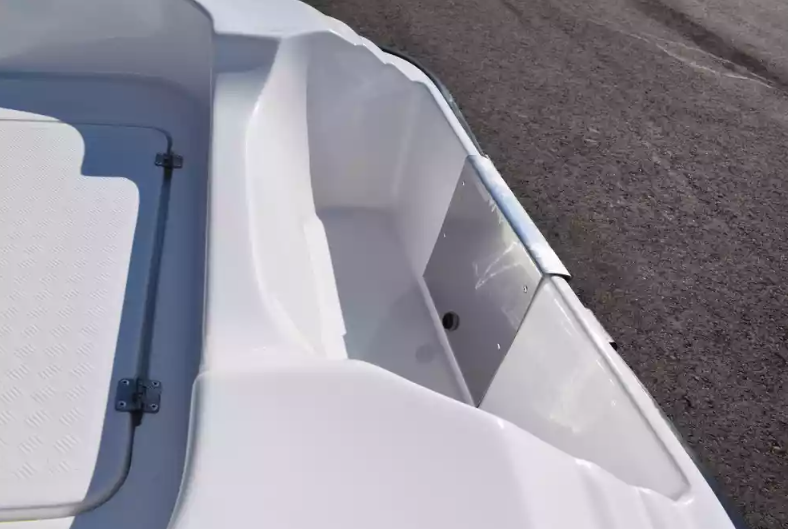 Стеклопластиковая лодка Пингвин (тримаран) в Воронеже