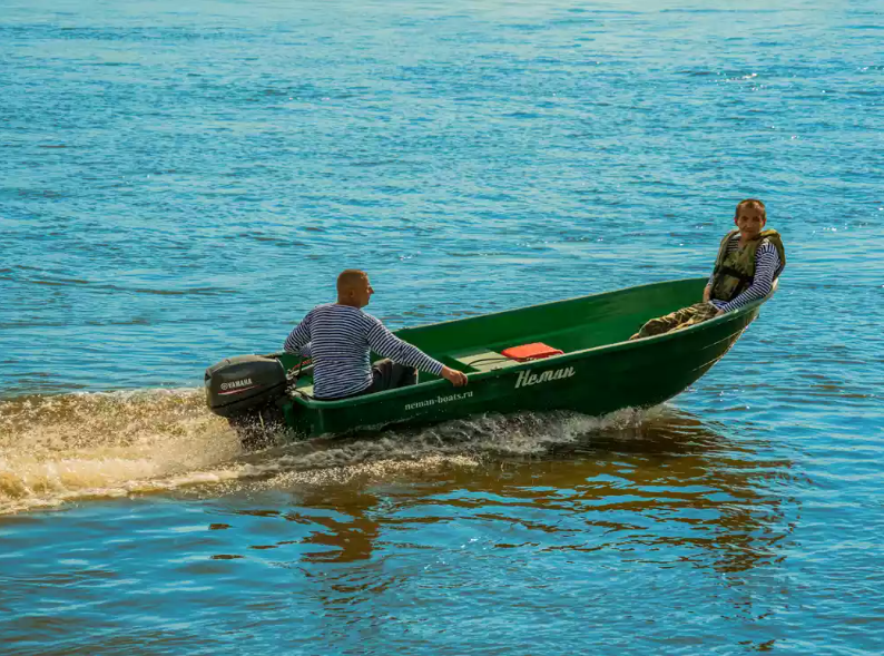 Стеклопластиковая лодка Neman-340 (тримаран) в Воронеже