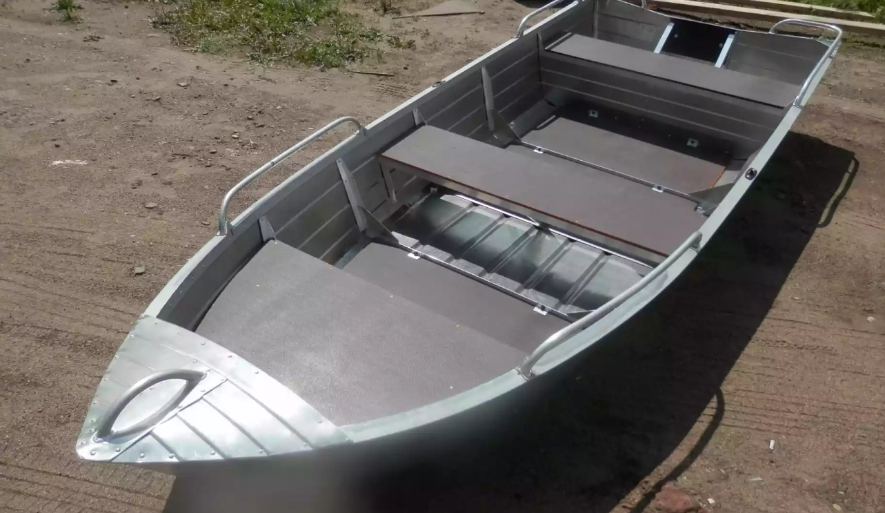 Алюминиевая лодка Вятка-Профи 32 в Воронеже