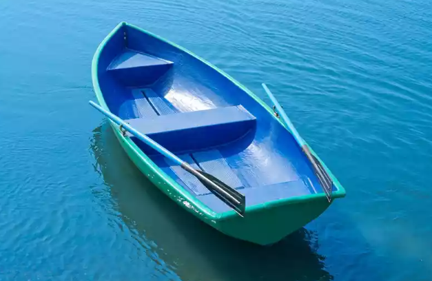 Стеклопластиковая лодка Дельфин в Воронеже