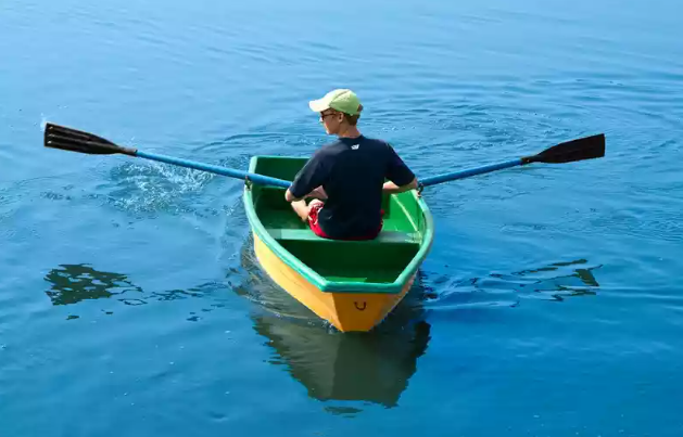 Стеклопластиковая лодка Малютка в Воронеже