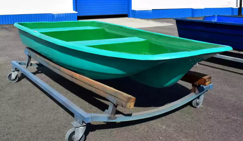 Стеклопластиковая лодка Старт (тримаран) в Воронеже