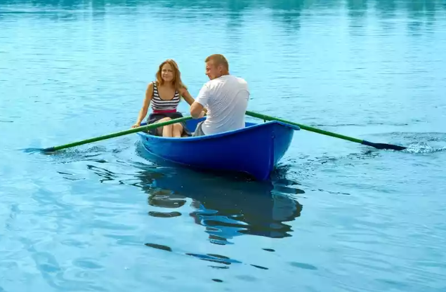 Стеклопластиковая лодка Дельфин в Воронеже