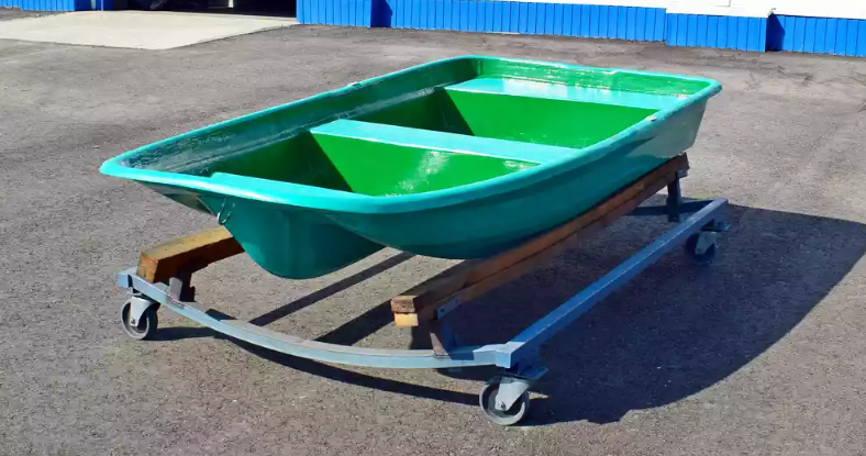 Стеклопластиковая лодка Старт (тримаран) в Воронеже