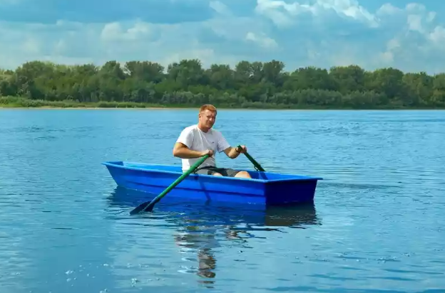 Стеклопластиковая лодка Малютка в Воронеже