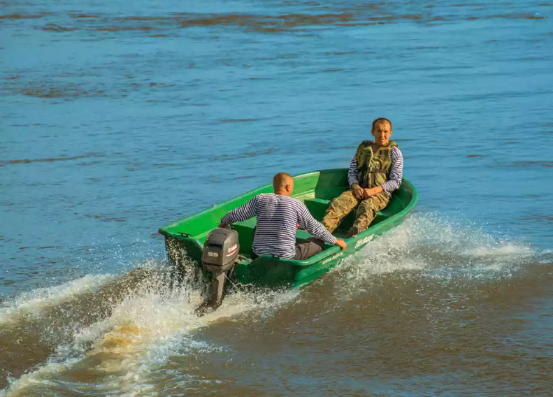 Стеклопластиковая лодка Neman-340 (тримаран) в Воронеже