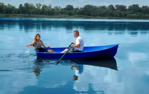 Стеклопластиковая лодка Дельфин в Воронеже