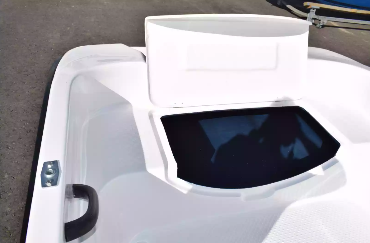 Стеклопластиковая лодка Пингвин (тримаран) в Воронеже