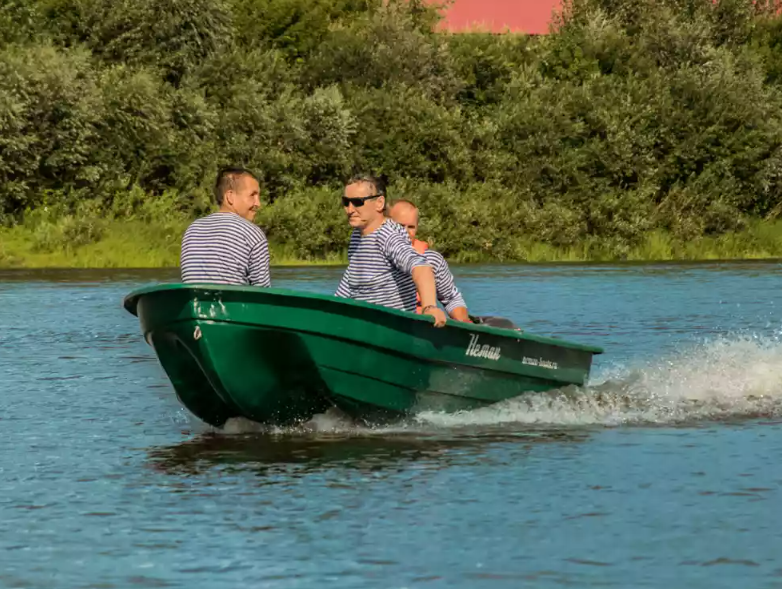 Стеклопластиковая лодка Neman-340 (тримаран) в Воронеже